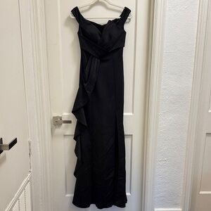 Elegant Black Off-Shoulder Maxi Dress